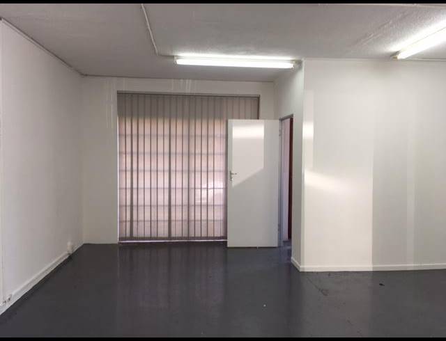 136M² WAREHOUSE RENTED IN DIEP RIVER